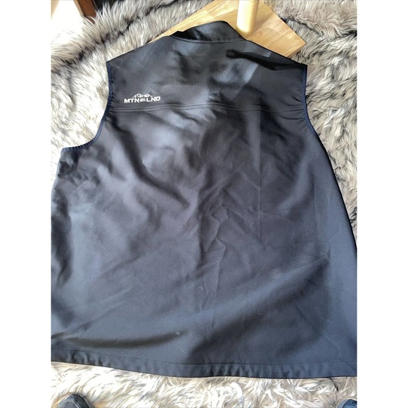 Men's Black Insulated Vest - Picture 4 of 6